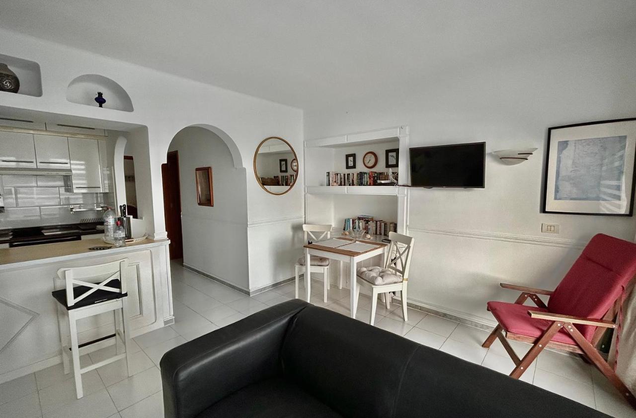 Pearl Apartment ติอาส ภายนอก รูปภาพ